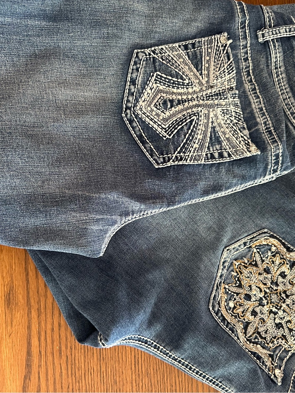 Apt 9 Dark Blue Embroidered Women’s Jeans (2 pairs)